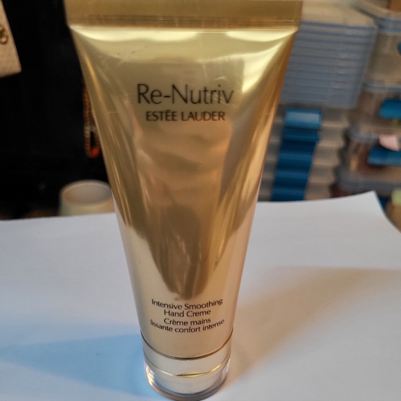 Estee Lauder Re-Nutriv Intensive Smoothing Hand Creme, 3.4oz, New - Picture 3 of 4